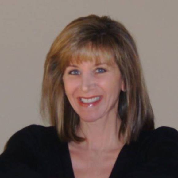 Meet your Posher, Laura - Picture 1 of 1